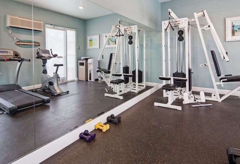 هتل Best Western Plus Capitola By The Sea Inn & Suites