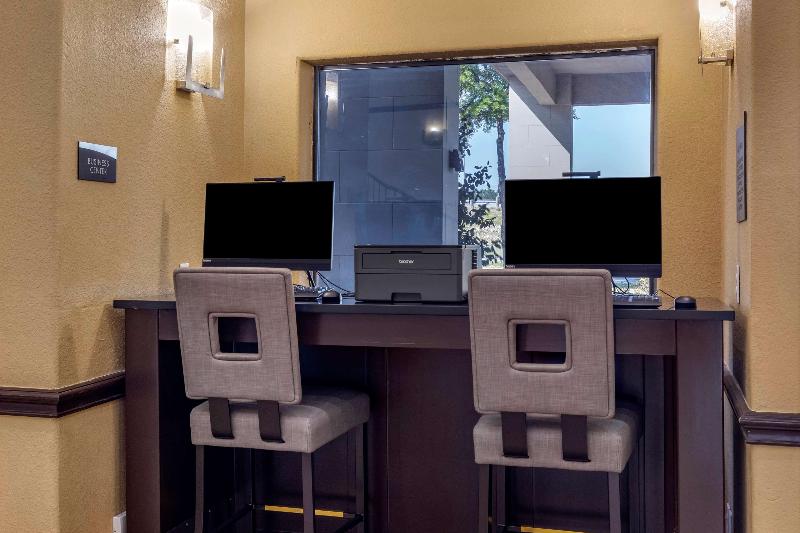 هتل Best Western Plus Dfw Airport Suites