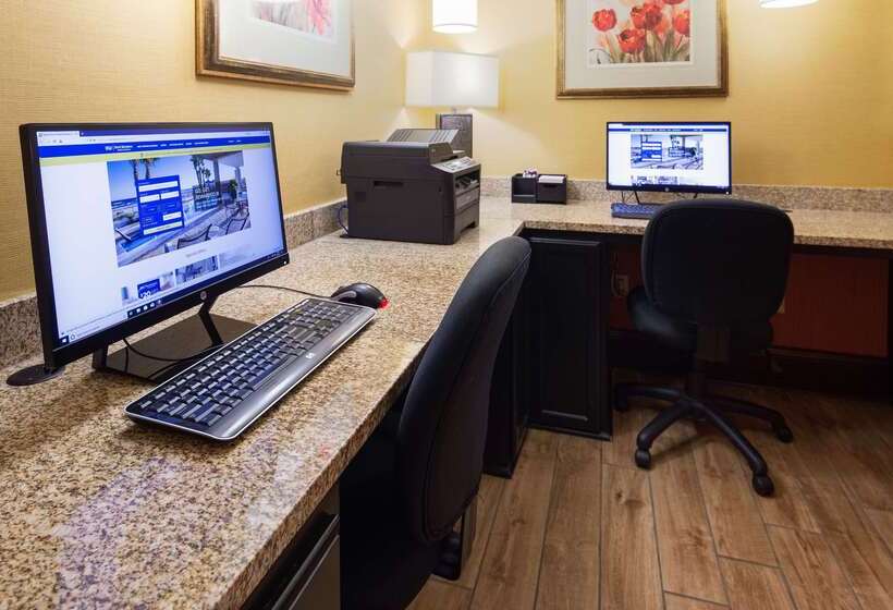 هتل Best Western Plus Georgetown Corporate Center