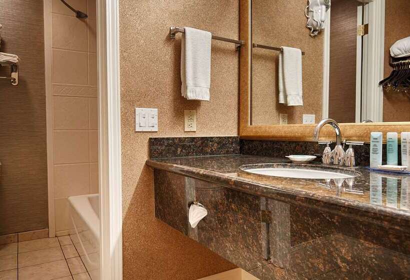 בית מלון כפרי Best Western Plus Humboldt Bay Inn