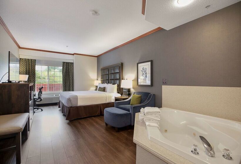 호텔 Best Western Plus Northwind Inn & Suites