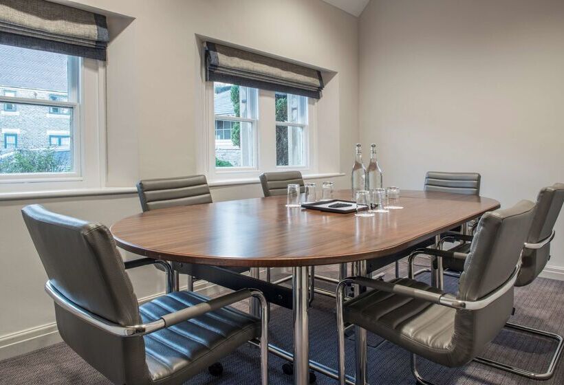 בית מלון כפרי De Vere Tortworth Court