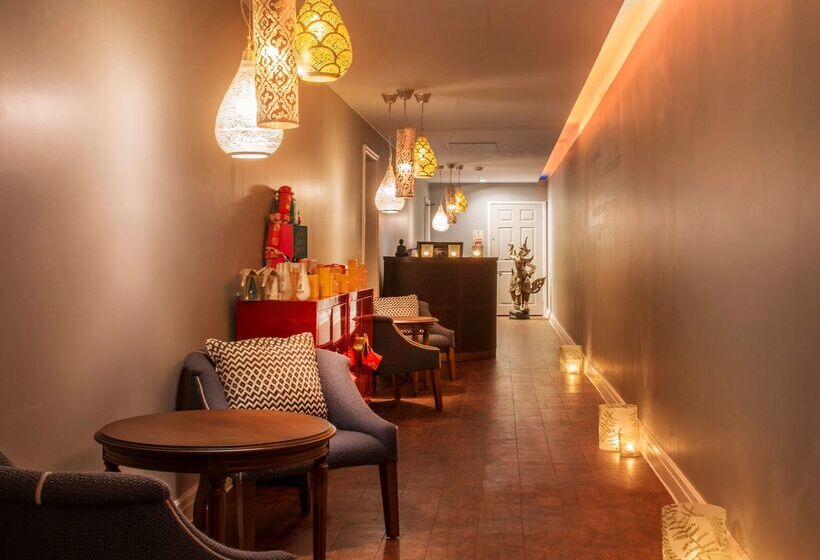 בית מלון כפרי De Vere Tortworth Court