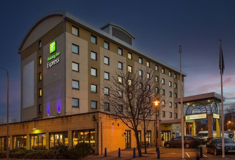 هتل Holiday Inn Express London   Wandsworth, An Ihg