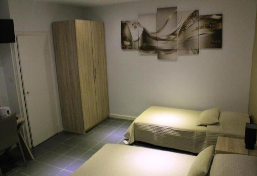 هتل Kyriad Direct Beziers Centre