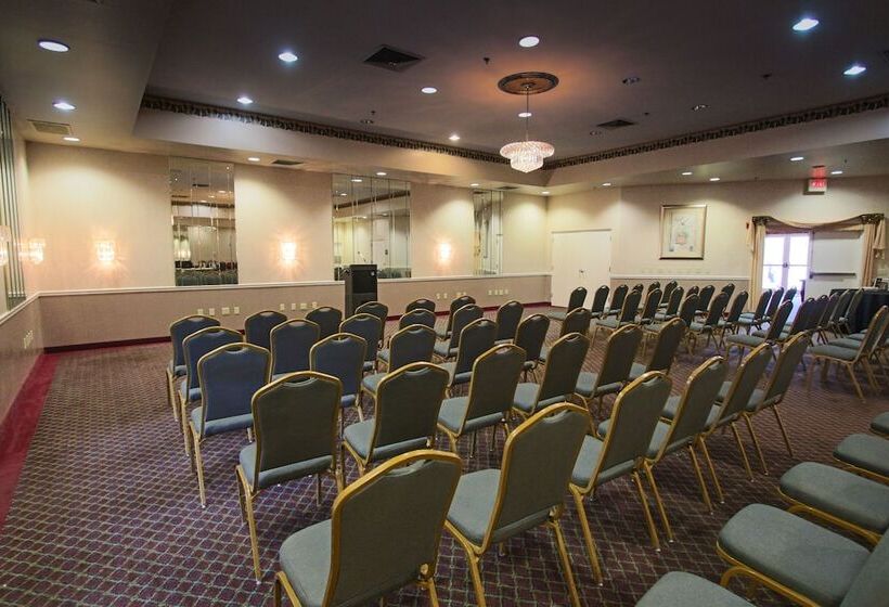 فندق Quality Inn Conference Center At Citrus Hills