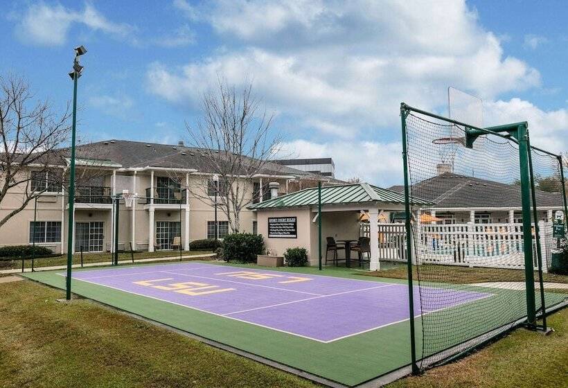 호텔 Richmond Inn & Suites Trademark Collection By Wyndham