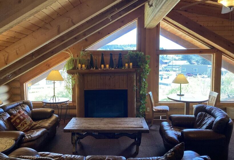 Отель The Boulder Creek Lodge