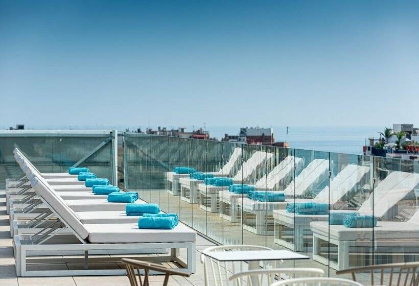 L'Azure Hotel 4* Sup