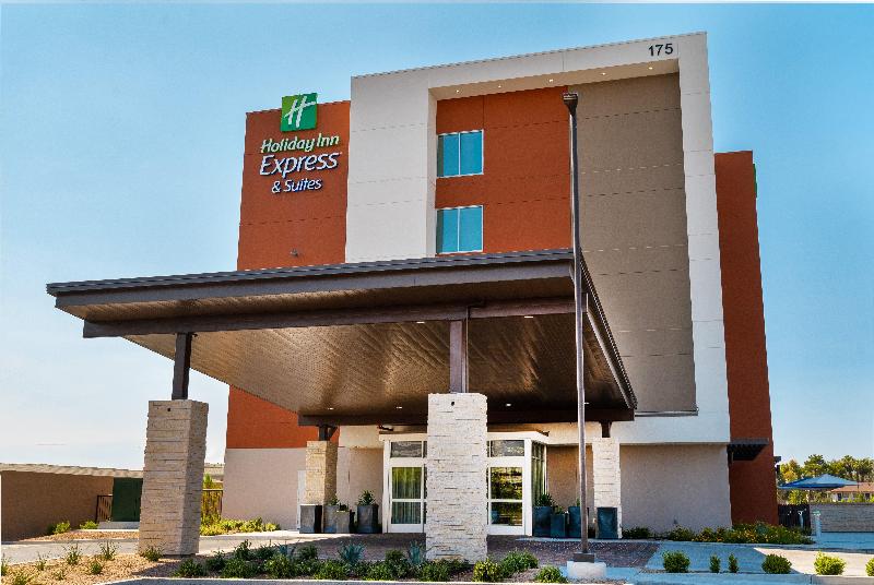 هتل Holiday Inn Express & Suites   Las Vegas   E Tropicana, An Ihg