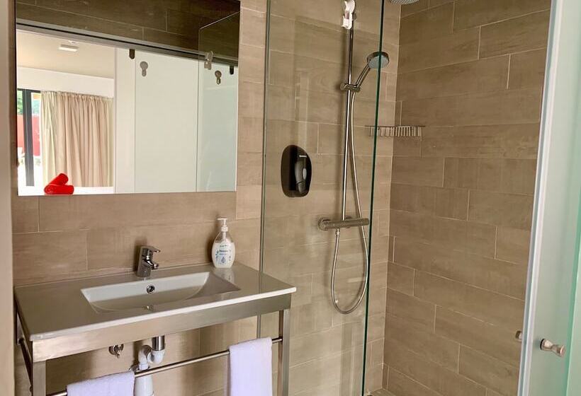 호텔 Villa 3 Caparica   Lisbon Gay Beach Resort