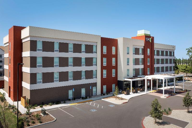 هتل Home2 Suites By Hilton Clovis Fresno Airport