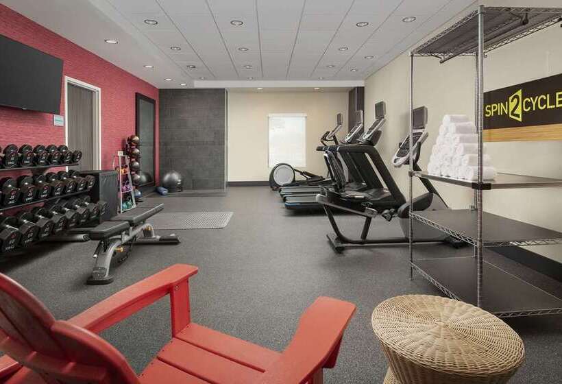 هتل Home2 Suites By Hilton Clovis Fresno Airport