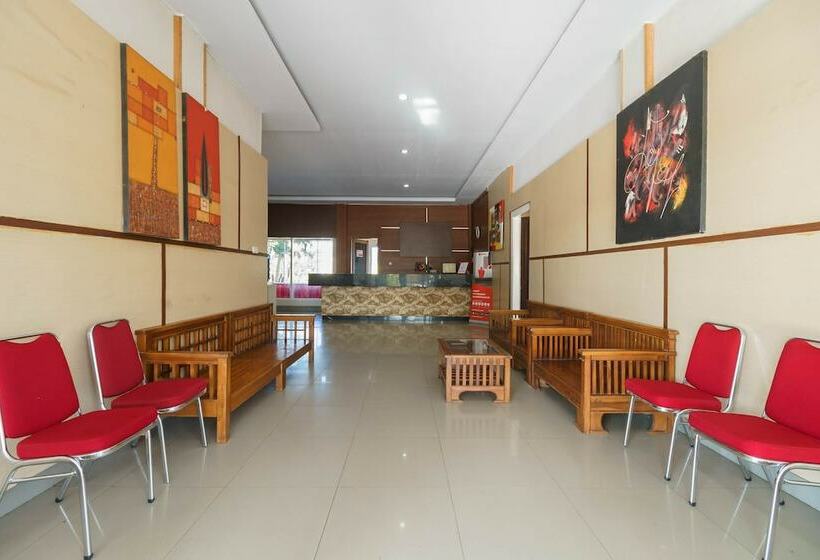 پانسیون Reddoorz @ Hotel Putri Gading Bengkulu