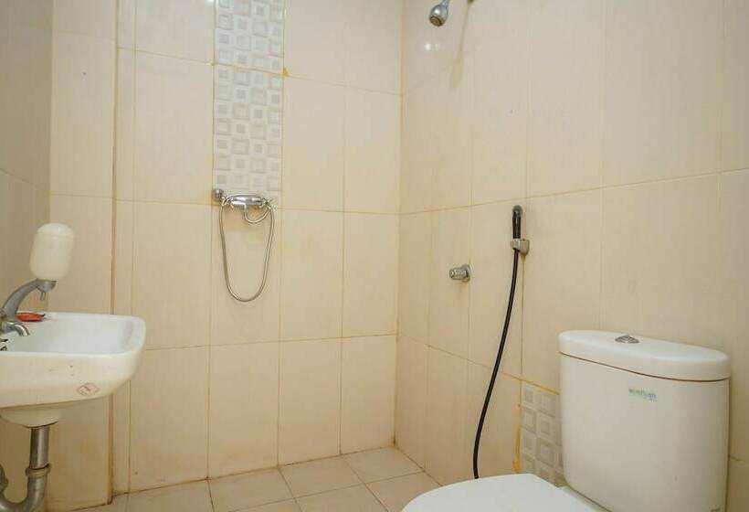 پانسیون Reddoorz @ Hotel Putri Gading Bengkulu