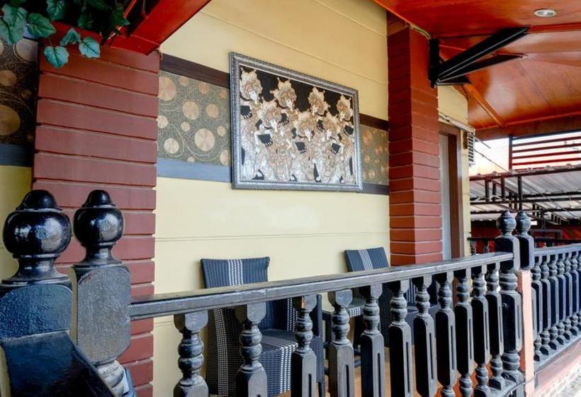 پانسیون Reddoorz Near Pantai Labombo