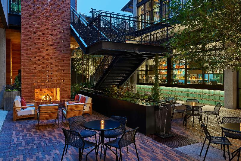 Отель Canopy By Hilton Austin Downtown