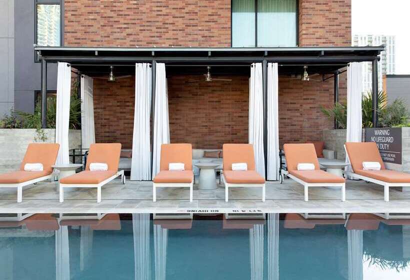 Отель Canopy By Hilton Austin Downtown