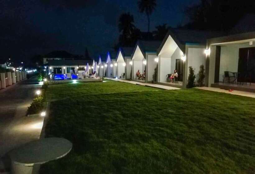 هتل Cc Beach Resort