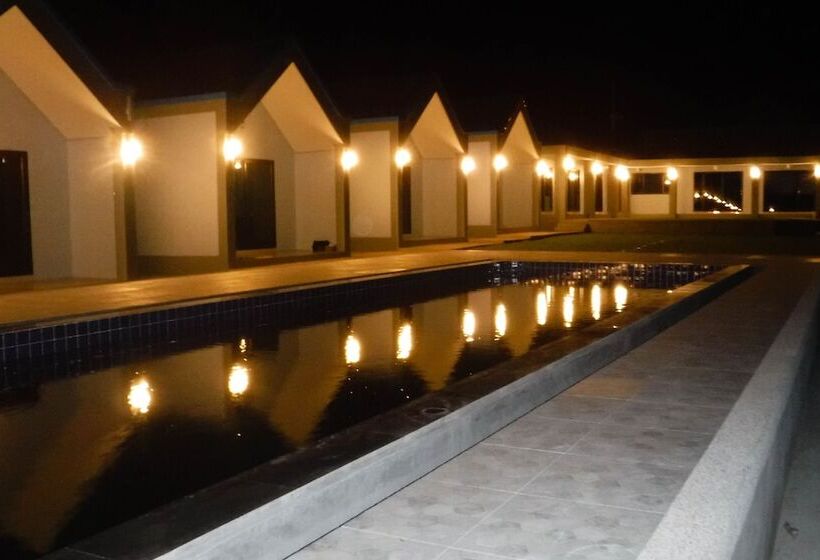 هتل Cc Beach Resort
