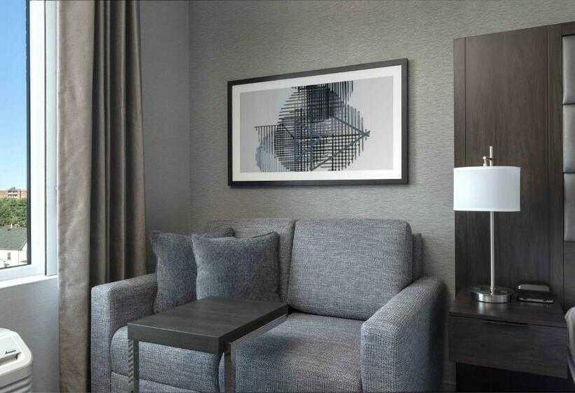 בית מלון כפרי Holiday Inn Express   Boston Logan Airport   Revere, An Ihg