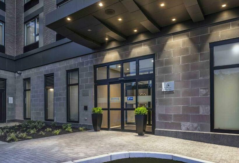 בית מלון כפרי Holiday Inn Express   Boston Logan Airport   Revere, An Ihg