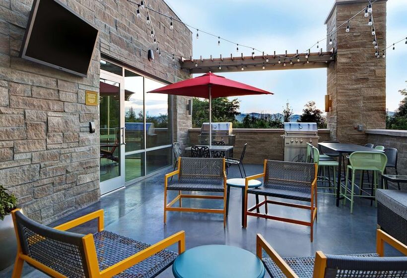 בית מלון כפרי Home2 Suites Asheville Airport