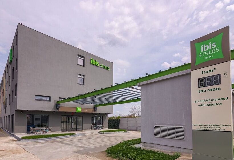 هتل Ibis Styles Bucharest Airport