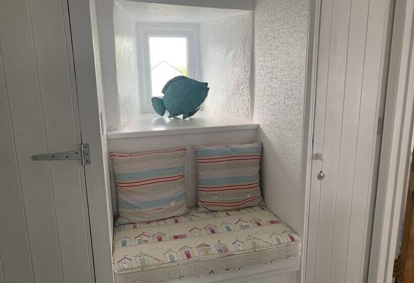 Sandown Cottage