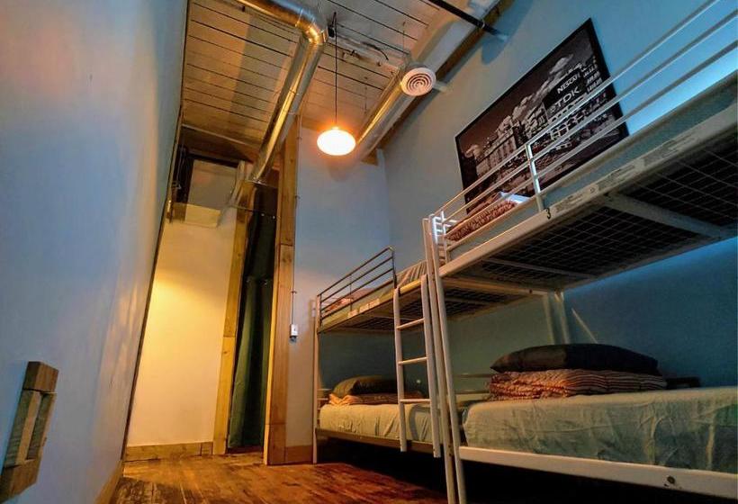 City House Hostel Poconos