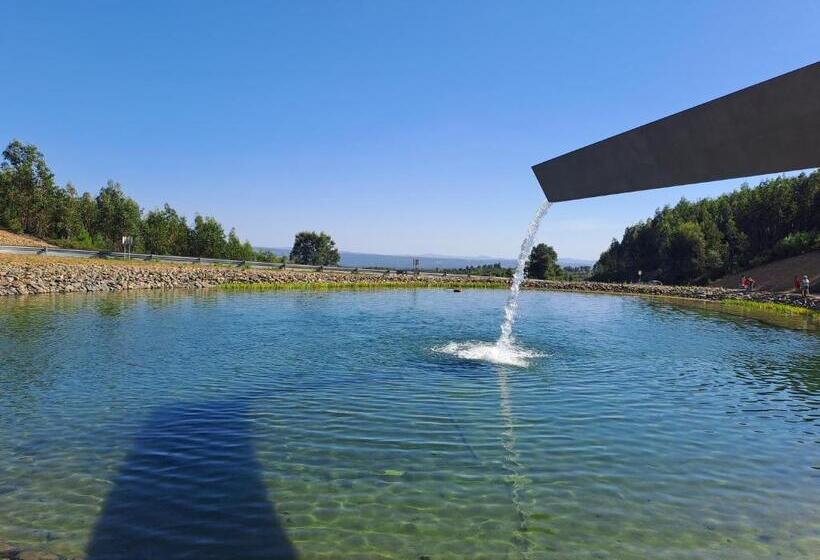 مبيت وإفطار Square