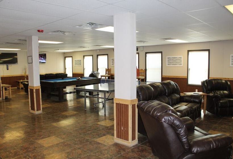فندق Target Hospitality   Carlsbad Lodge