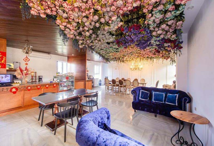 پانسیون Dream Valley