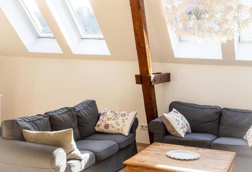 پانسیون Landhof Potsdam