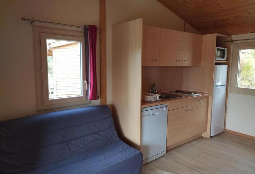 리조트 Les Chalets Du Hautforez
