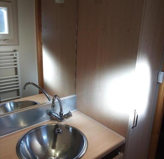 리조트 Les Chalets Du Hautforez