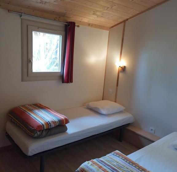 리조트 Les Chalets Du Hautforez