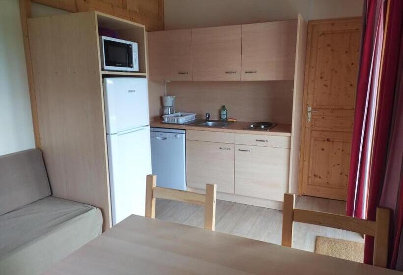 리조트 Les Chalets Du Hautforez