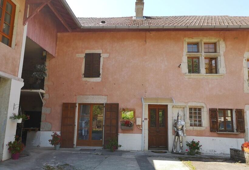 مبيت وإفطار J&g House