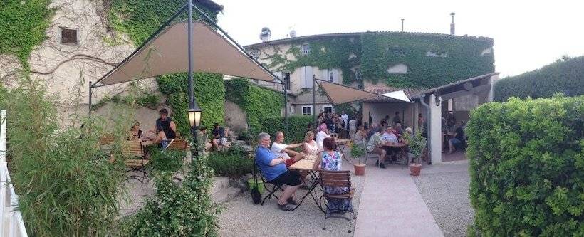 مبيت وإفطار Le Cheval Blanc