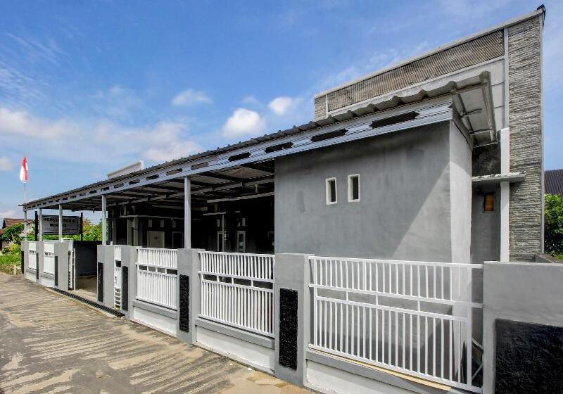 هتل Oyo 3415 Kost Wimane