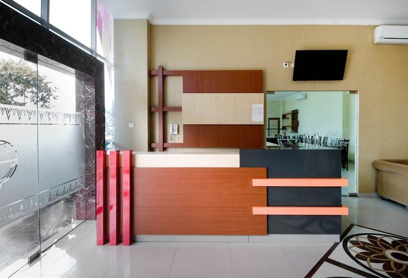 Collection O 3431 Hotel Alpha Bandara