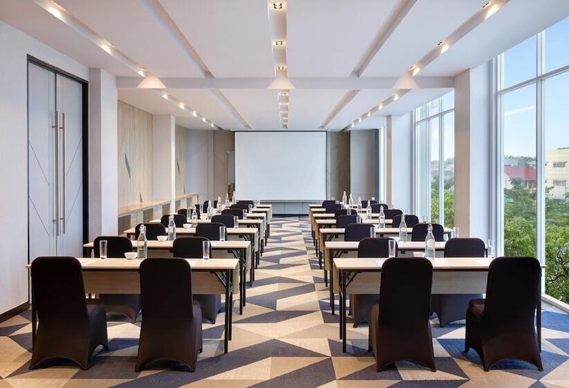 هتل Ibis Samarinda