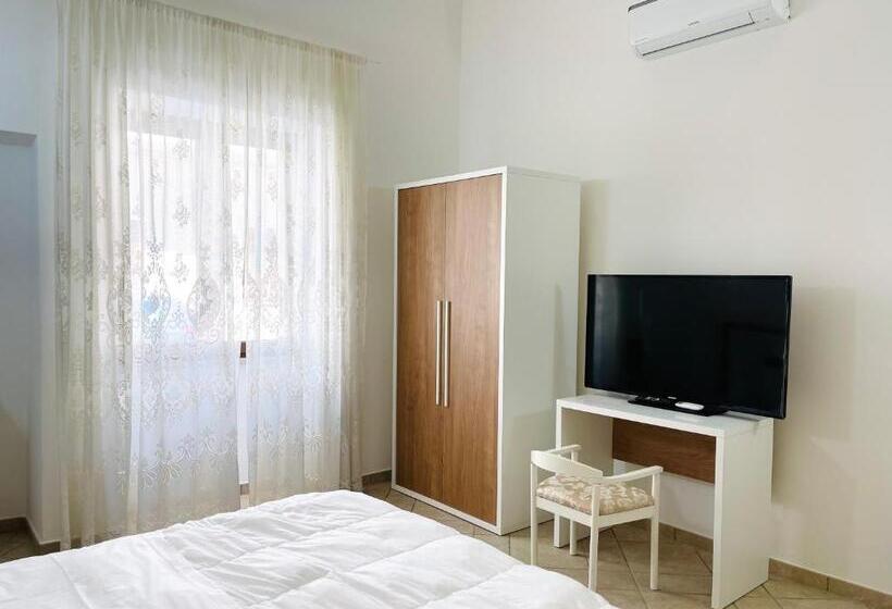 پانسیون Ideal Rooms