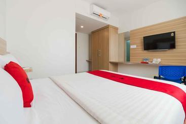 پانسیون Reddoorz Near Simpang Patal Palembang