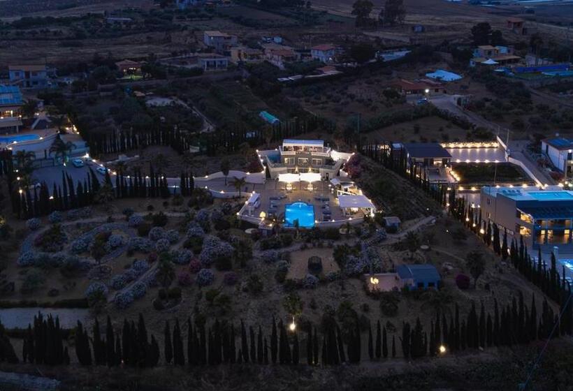 تختخواب و صبحانه Villa La Perla