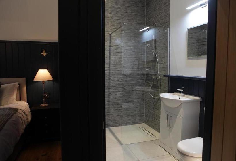 Cwmbach Lodge Luxury B&b