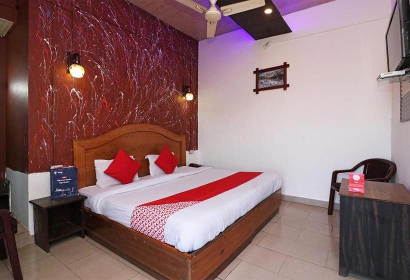 בית מלון כפרי Oyo 71455 Vasee Residency