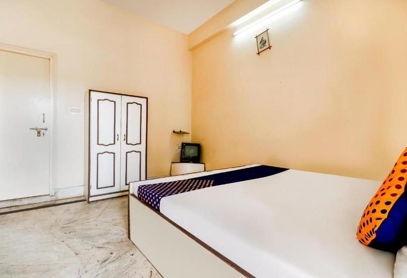 ホテル Spot On 42624  Tarun Residency