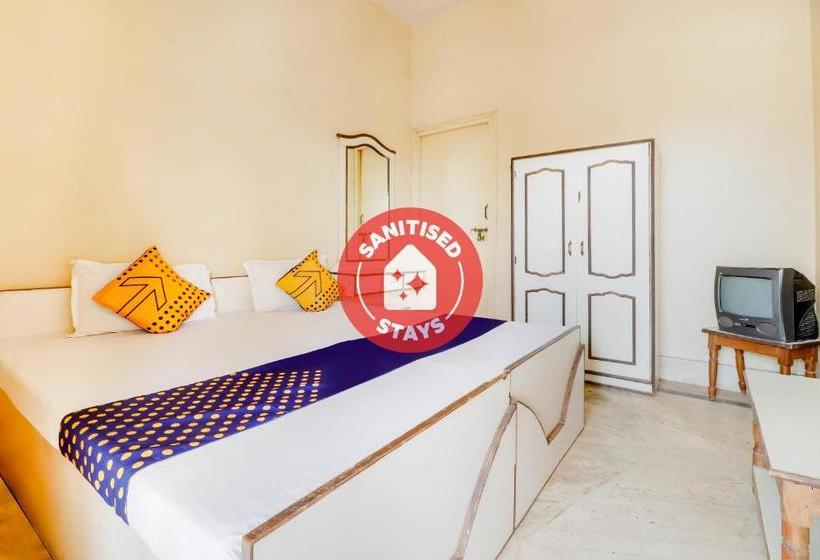 ホテル Spot On 42624  Tarun Residency